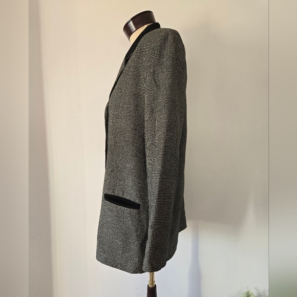 VIA MODA VINTAGE Gray Blazer with Notched Lapels and Tailored Style - Picture 5 of 11